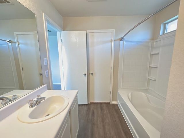 1000 Bluff Meadow CV, Georgetown, TX 78626