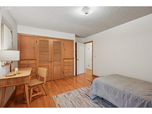 17360 ALPINE Way, Lake Oswego, OR 97034