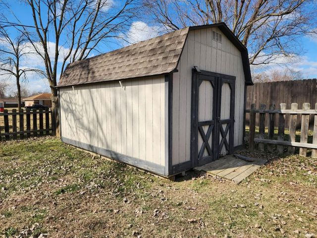 2833 Coal Mine Road, Newburgh, IN 47630