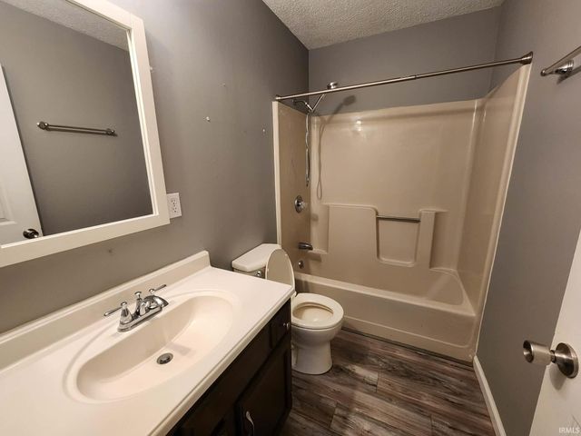 2833 Coal Mine Road, Newburgh, IN 47630