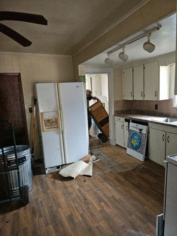 19565 County Road 2187, Tatum, TX 75691