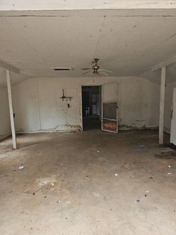 19565 County Road 2187, Tatum, TX 75691