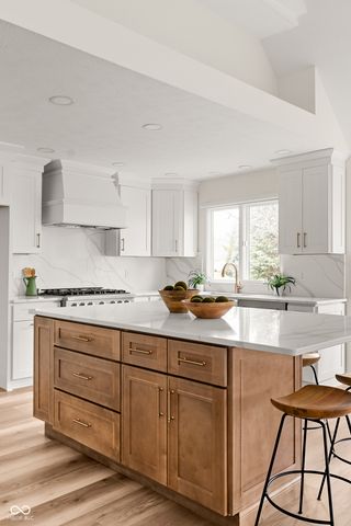 11733 Whisper Bay Court, Carmel, IN 46033