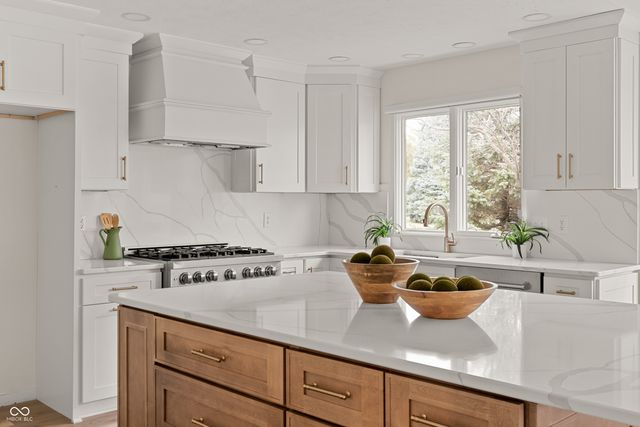 11733 Whisper Bay Court, Carmel, IN 46033