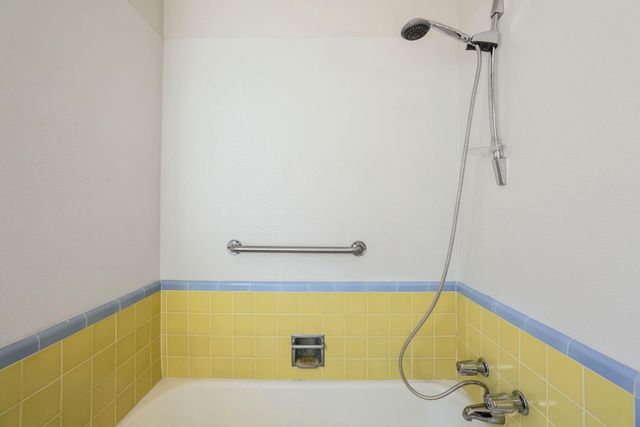 328 W Turner Rd, Lodi, CA 95240