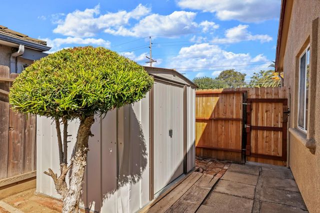 328 W Turner Rd, Lodi, CA 95240