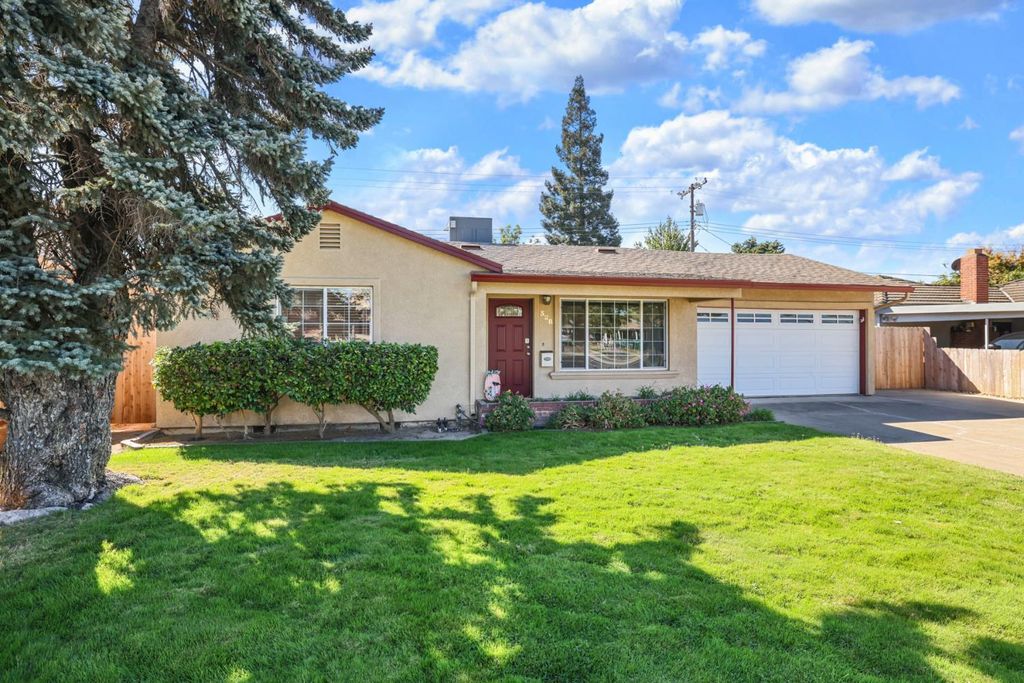 328 W Turner Rd, Lodi, CA 95240
