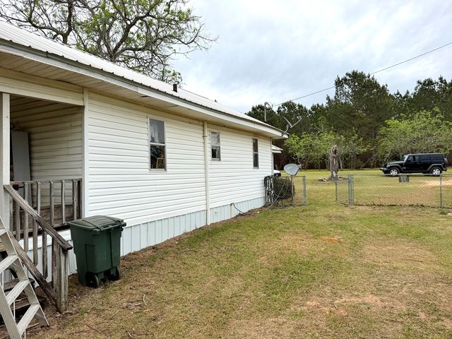 10490 Dodge Street, Haleburg, AL 36319