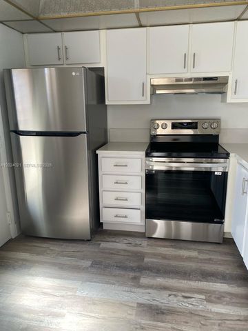 406 NW 68th Ave 526, Plantation, FL 33317