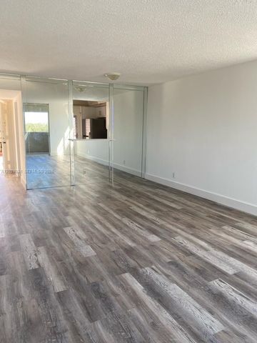 406 NW 68th Ave 526, Plantation, FL 33317