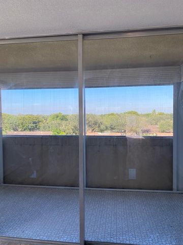 406 NW 68th Ave 526, Plantation, FL 33317