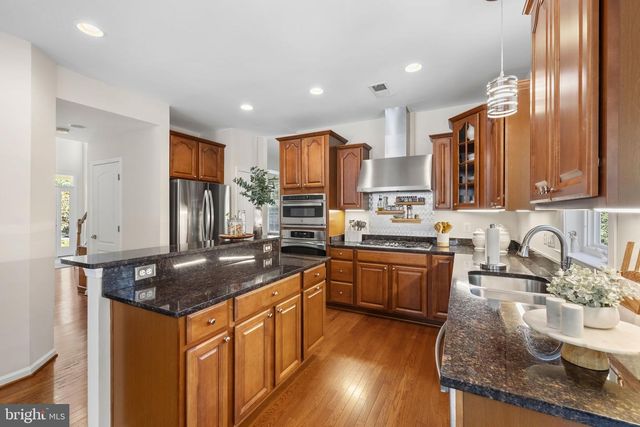2 JANNEY LN, Fredericksburg, VA 22406