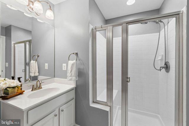 2 JANNEY LN, Fredericksburg, VA 22406