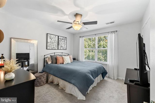 2 JANNEY LN, Fredericksburg, VA 22406