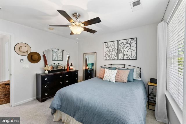 2 JANNEY LN, Fredericksburg, VA 22406