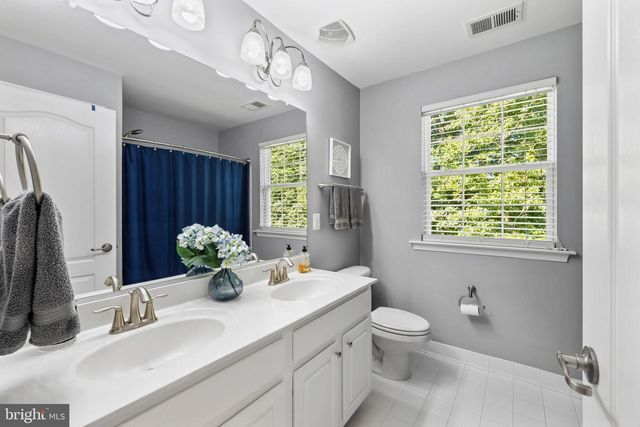 2 JANNEY LN, Fredericksburg, VA 22406