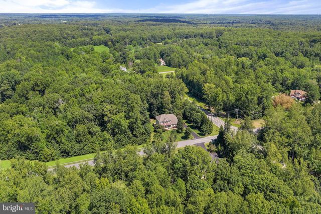 2 JANNEY LN, Fredericksburg, VA 22406