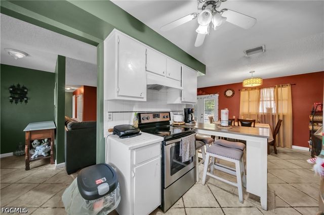 2202 Parkview DR, Fort Myers, FL 33905
