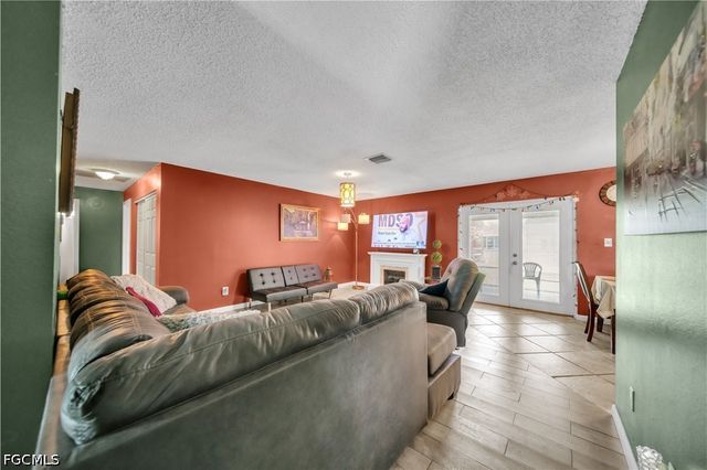 2202 Parkview DR, Fort Myers, FL 33905