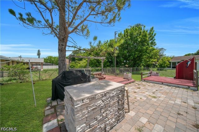 2202 Parkview DR, Fort Myers, FL 33905
