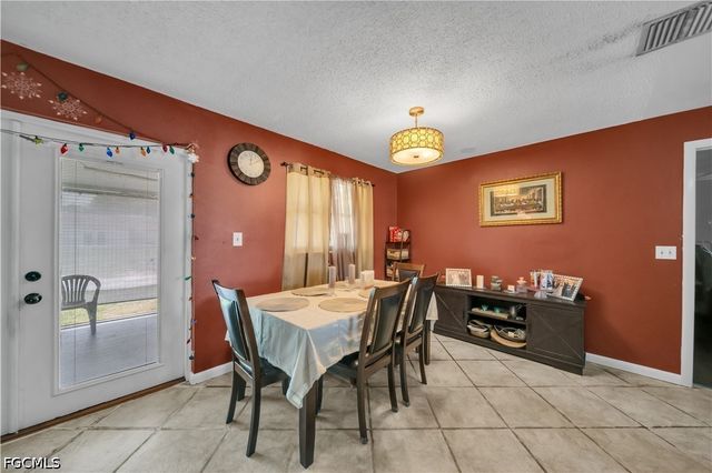 2202 Parkview DR, Fort Myers, FL 33905