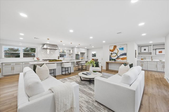 6434 Pineshade Lane, Houston, TX 77008