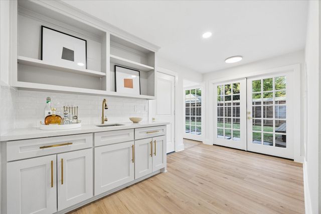 6434 Pineshade Lane, Houston, TX 77008