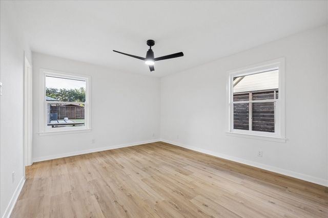6434 Pineshade Lane, Houston, TX 77008