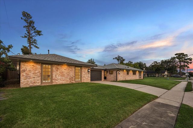 6434 Pineshade Lane, Houston, TX 77008