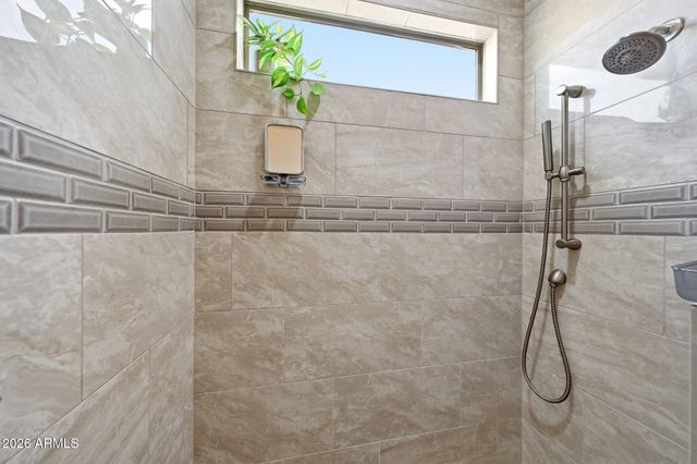 20506 N SOJOURNER Drive, Surprise, AZ 85387