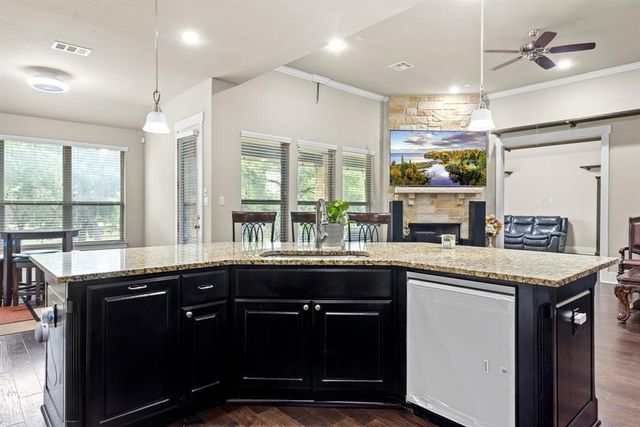 2716 Vista Heights DR, Leander, TX 78641