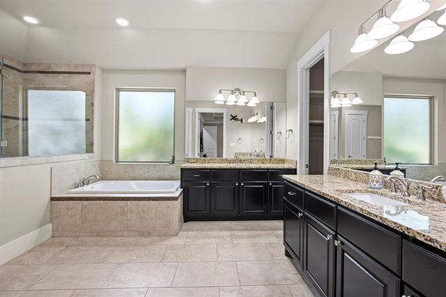 2716 Vista Heights DR, Leander, TX 78641