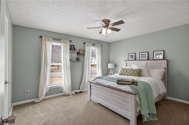 1840 Oyster Bay LN, Suffolk, VA 23436