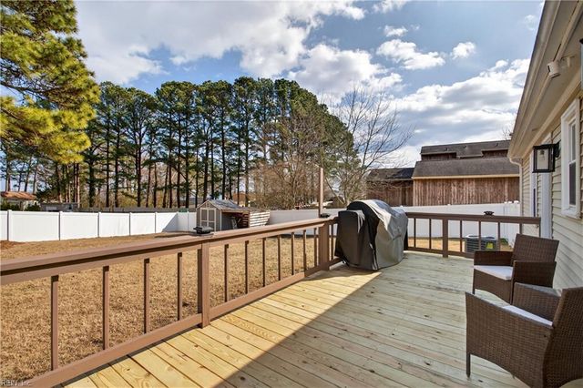 1840 Oyster Bay LN, Suffolk, VA 23436