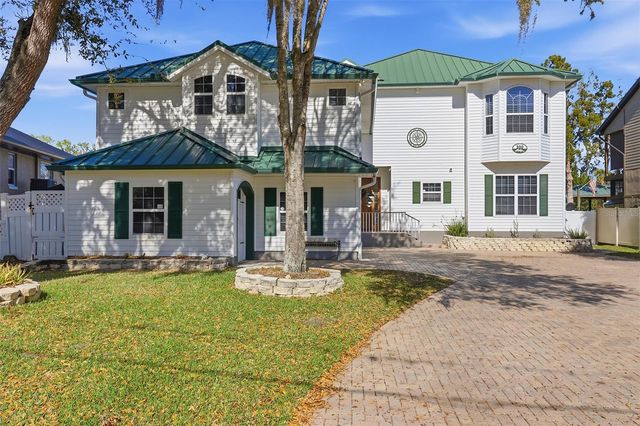300 NW 12TH AVENUE, Crystal River, FL 34428