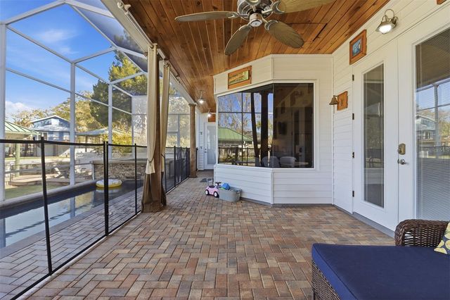 300 NW 12TH AVENUE, Crystal River, FL 34428