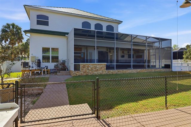 300 NW 12TH AVENUE, Crystal River, FL 34428