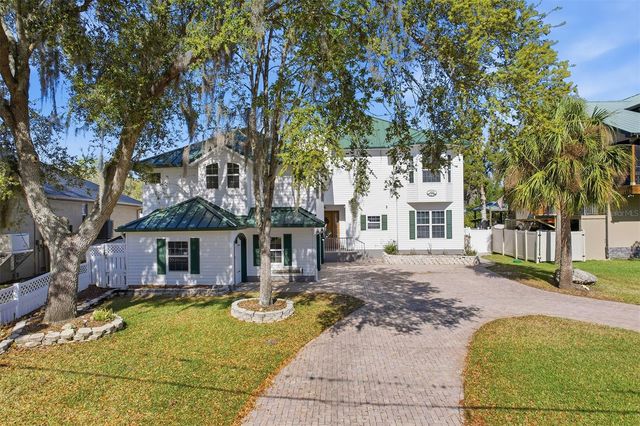 300 NW 12TH AVENUE, Crystal River, FL 34428
