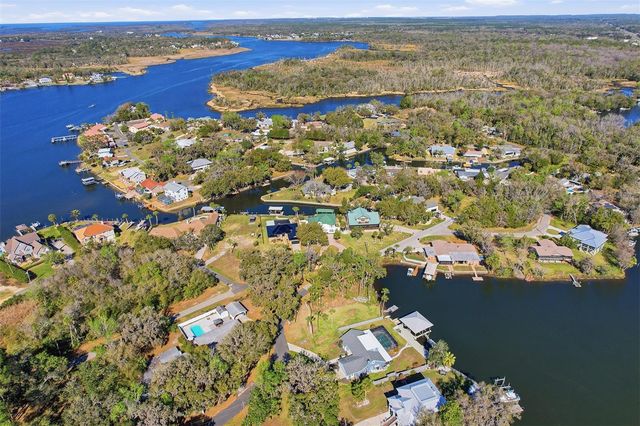 300 NW 12TH AVENUE, Crystal River, FL 34428