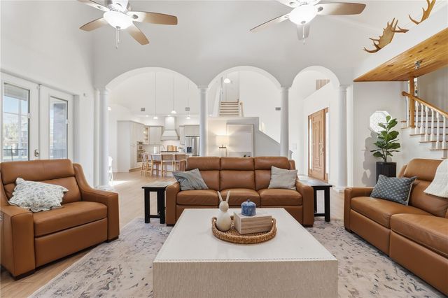 300 NW 12TH AVENUE, Crystal River, FL 34428