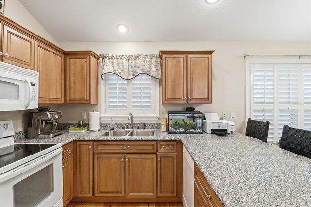 300 NW 12TH AVENUE, Crystal River, FL 34428