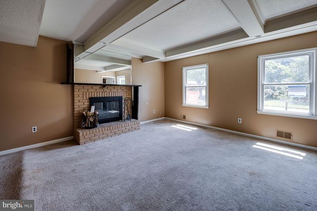 6802 ROBINIA RD, Temple Hills, MD 20748