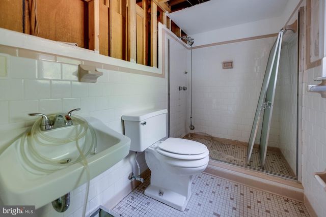 6802 ROBINIA RD, Temple Hills, MD 20748