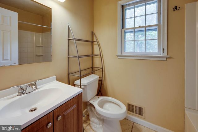 6802 ROBINIA RD, Temple Hills, MD 20748