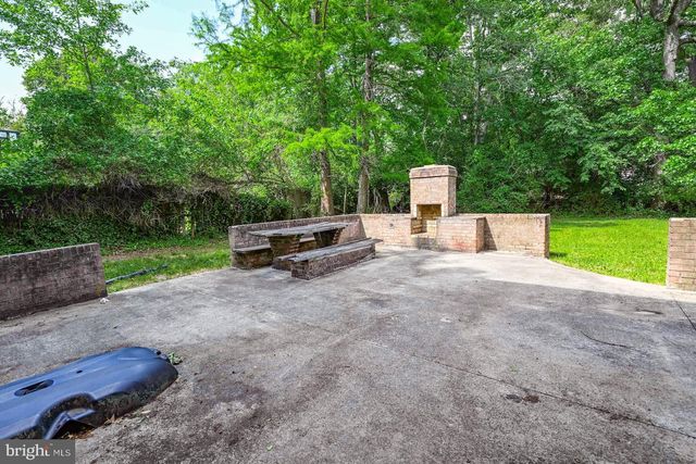 6802 ROBINIA RD, Temple Hills, MD 20748