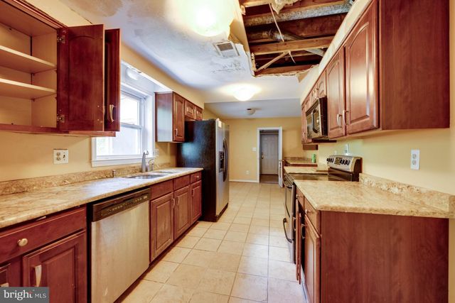 6802 ROBINIA RD, Temple Hills, MD 20748