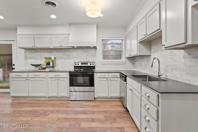 708 Tanglewood Drive, Clinton, MS 39056