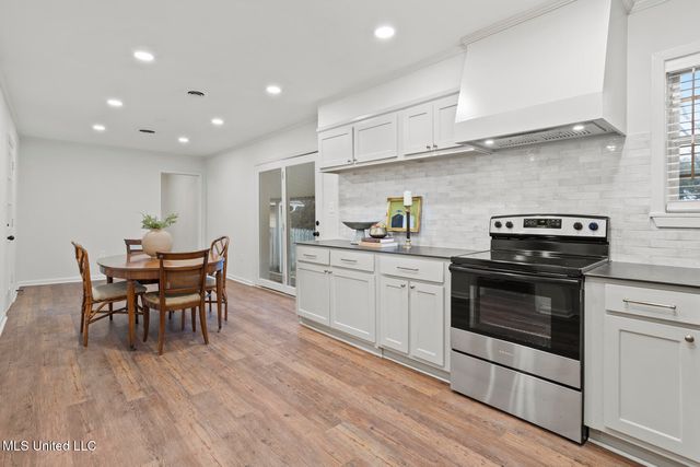 708 Tanglewood Drive, Clinton, MS 39056