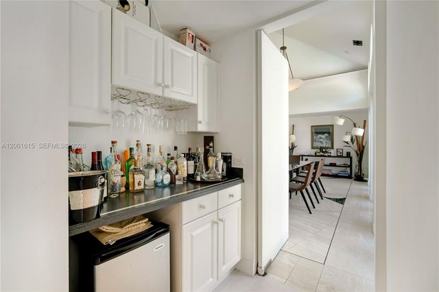 324 Caribbean Rd, Key Biscayne, FL 33149