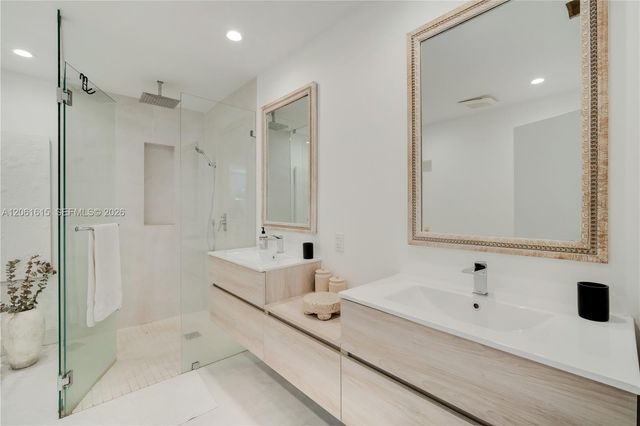 324 Caribbean Rd, Key Biscayne, FL 33149